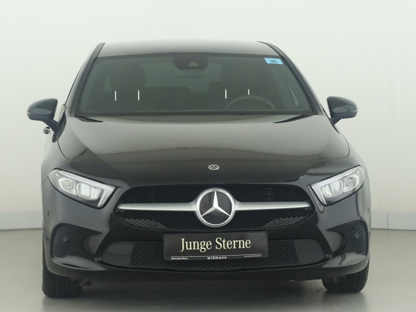 Mercedes-Benz A 180 d LED*Parktronic*Rückfahrkamera*Navi*SHZG*