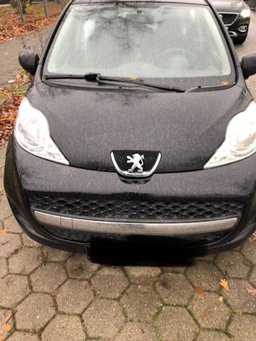 Peugeot Peugot 108 EZ:11.2010 Klima 5Türen