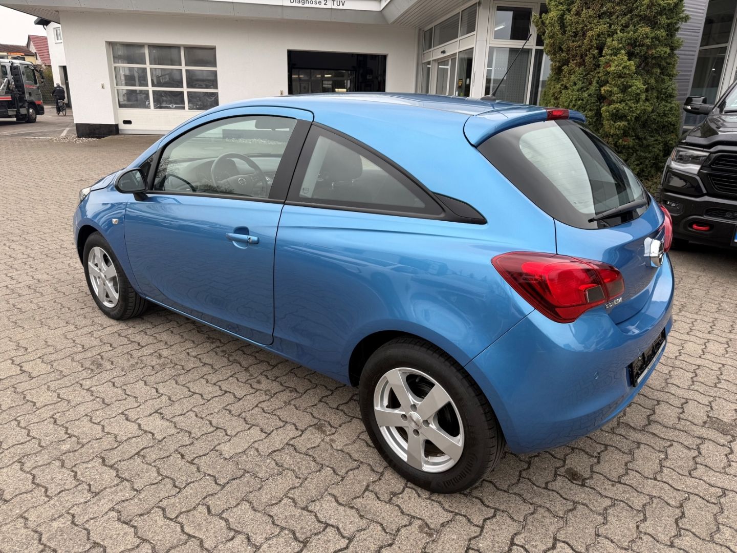 Fahrzeugabbildung Opel Corsa E Edition SHZ+LHZ+PDC