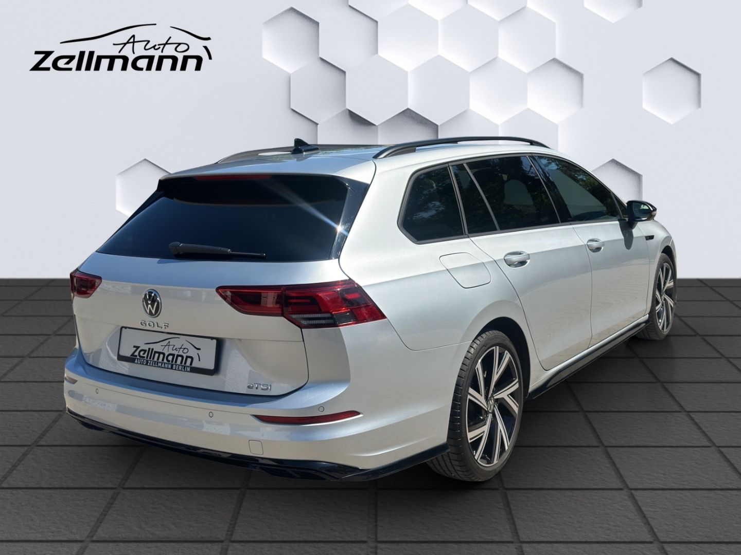 Golf Variant VIII Mildhybrid R-Line 1.5 eTSI DSG