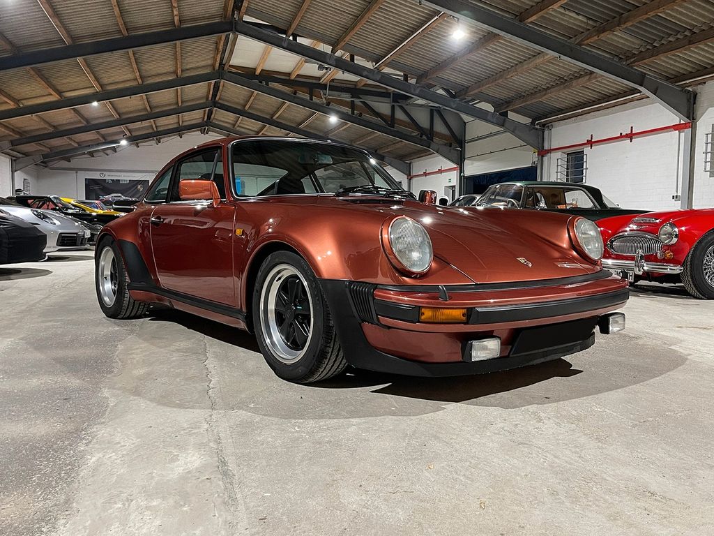 Porsche 930