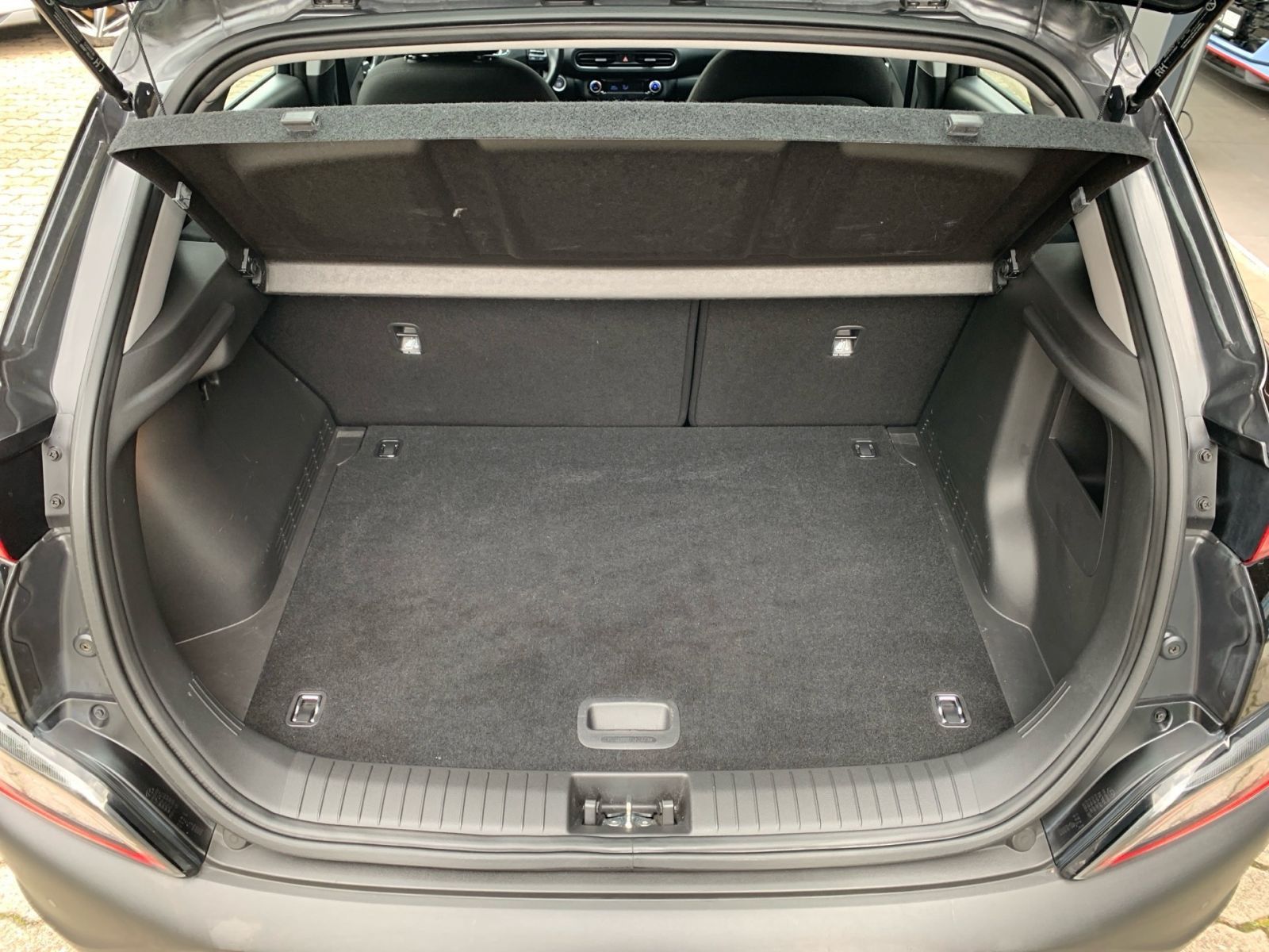 Fahrzeugabbildung Hyundai KONA 1.6 GDI Trend Hybrid Allwetter