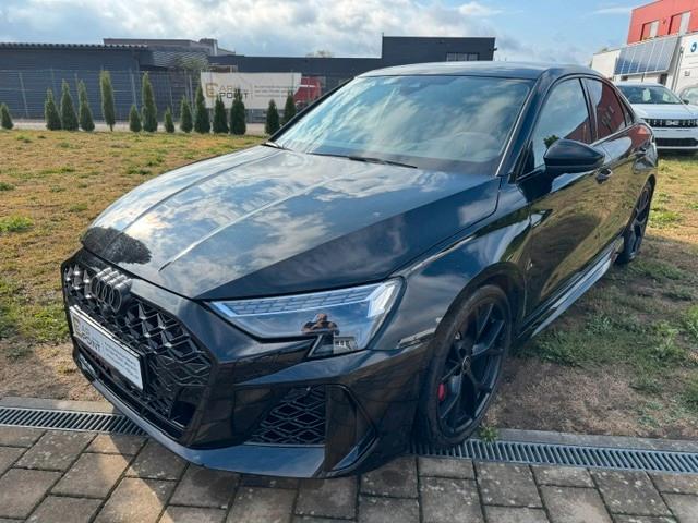 Audi RS3 Lim. 2.5 TFSI quattro RS-Abgas Pano 280km/h