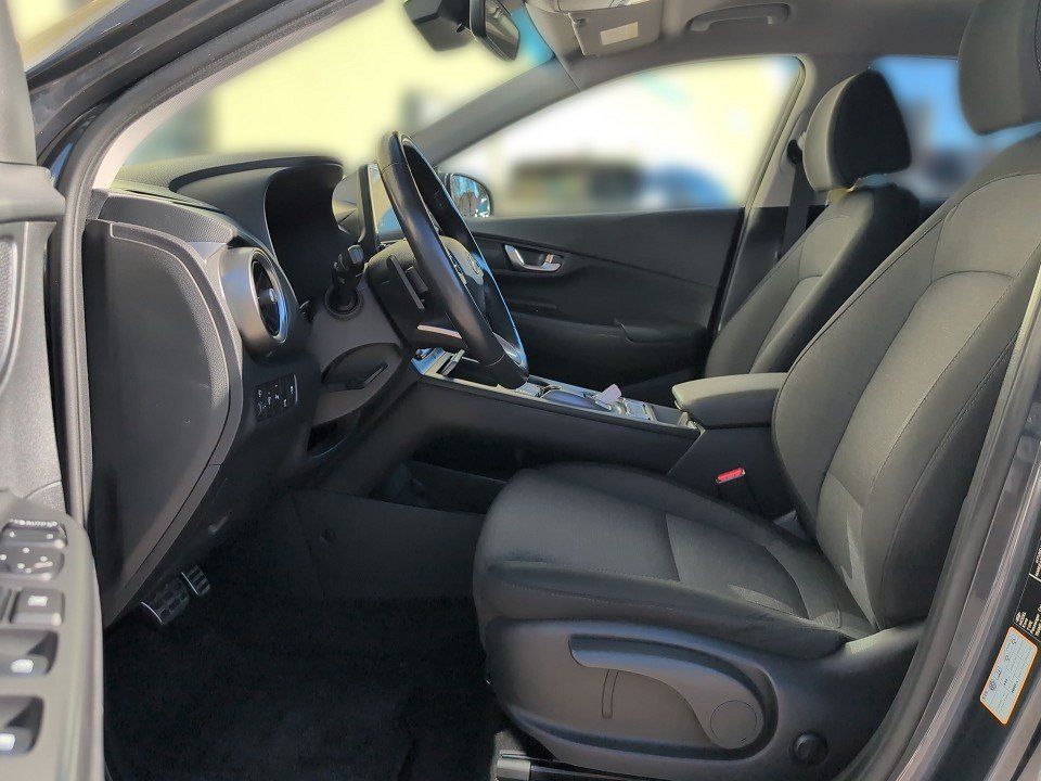 Fahrzeugabbildung Hyundai KONA EV 64kWh 484KM-RANGE PLUS-P GARANTIE10/28++
