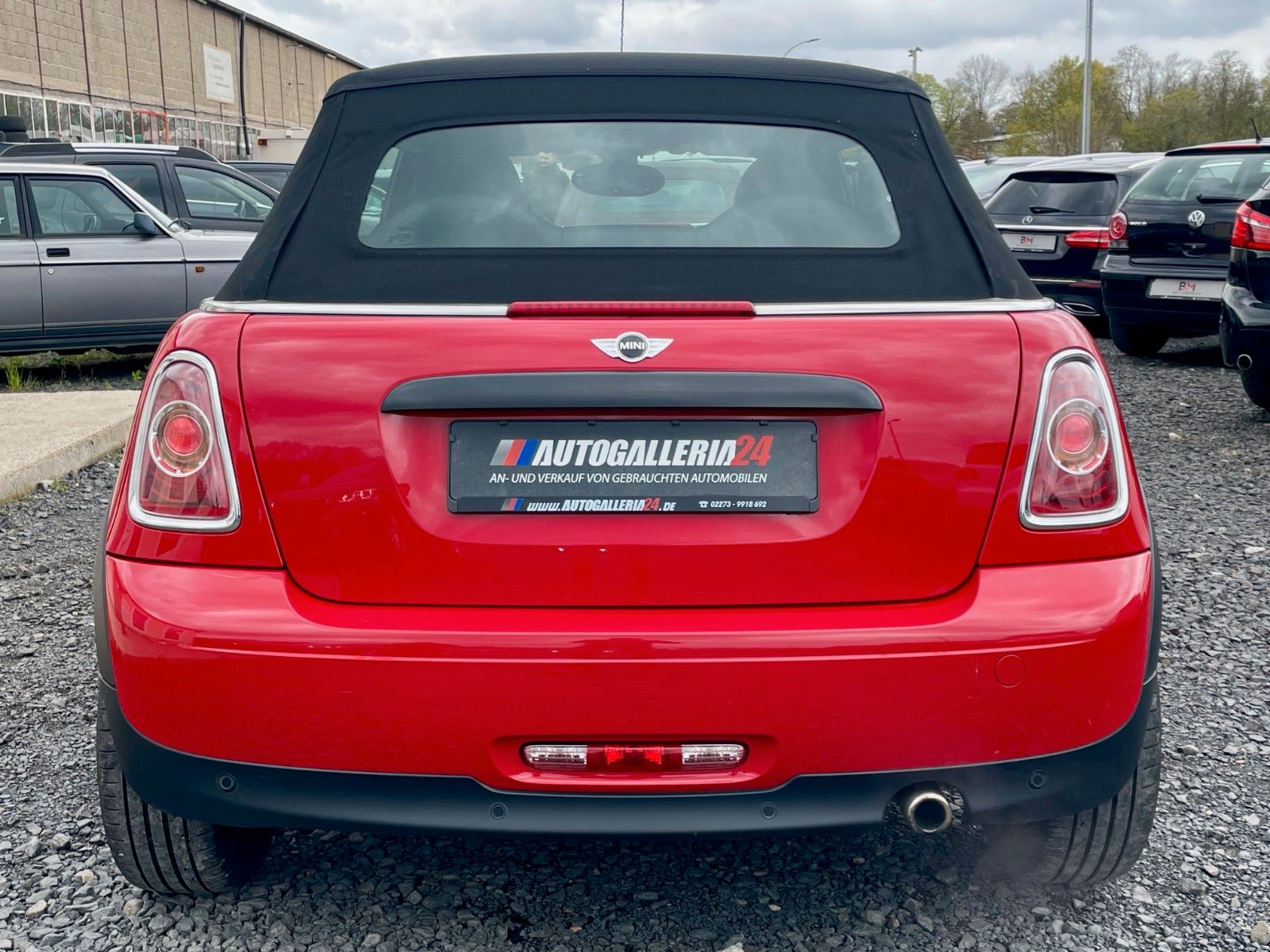 Fahrzeugabbildung MINI One Cabrio Navi Leder SPORTSITZ Klima SCHECKHEFT