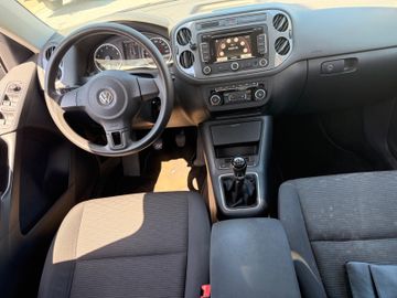 Volkswagen Tiguan - 8