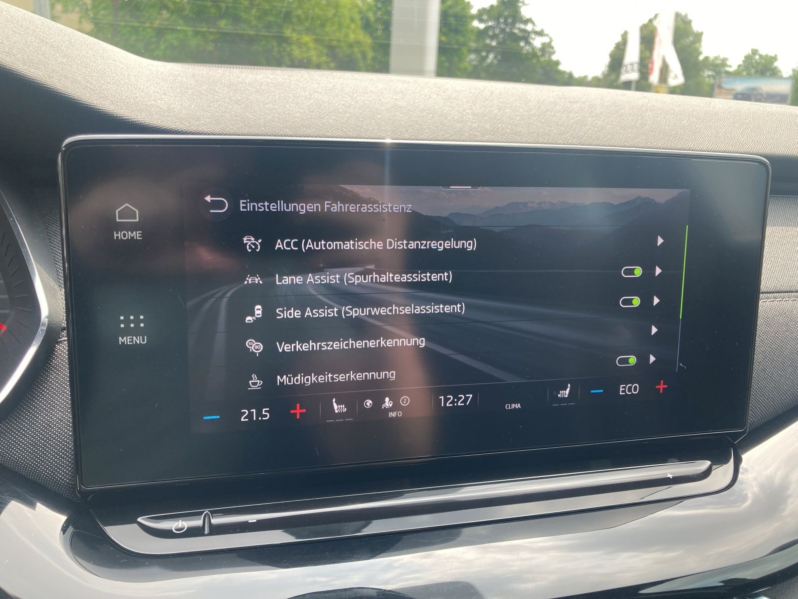 Fahrzeugabbildung SKODA Octavia Combi iV Sportline DSG Matrix AHK Navi H