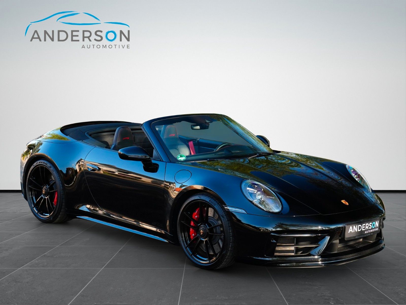 Fahrzeugabbildung Porsche CARRERA 4 GTS CABRIO CARBON BOSE KAM RACETEX
