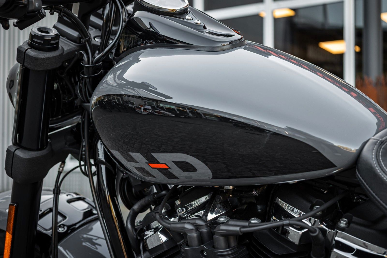 Fahrzeugabbildung Harley-Davidson FXFBS FAT BOB 114 CUI SOFTAIL - JEKILL&HYDE -
