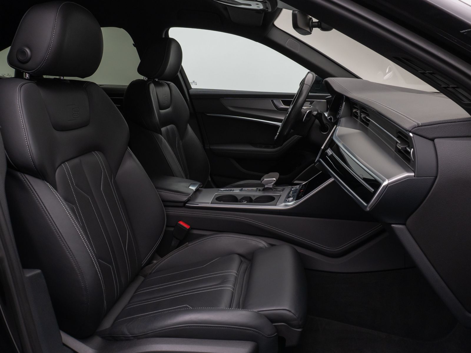 Fahrzeugabbildung Audi A6 Lim. 55 TFSI quattro S-Line + B&O SoftCl HUD