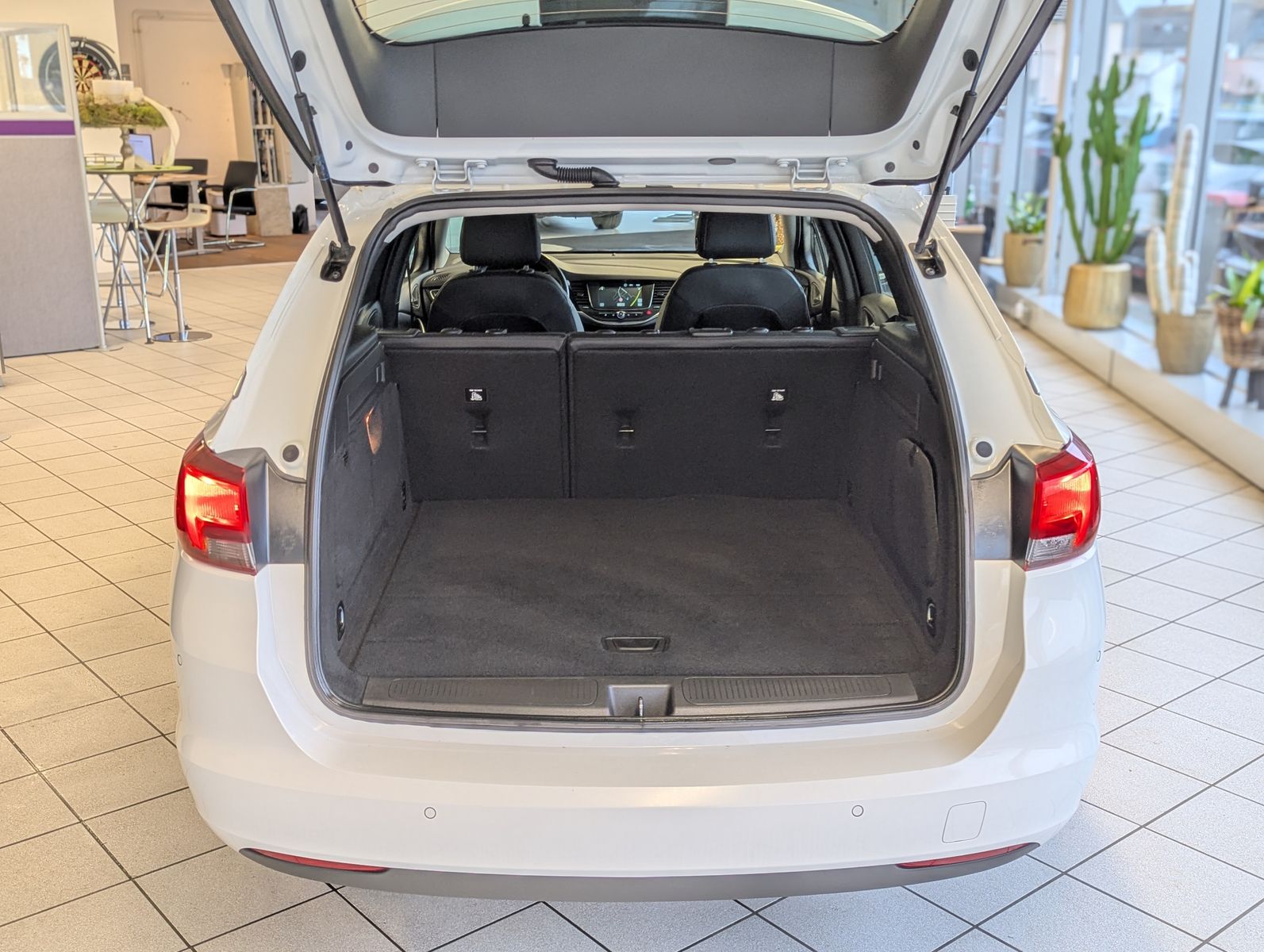 OPEL Astra 1.5 CDTI Aut. Elegance Navi LED Kamera - Image 15