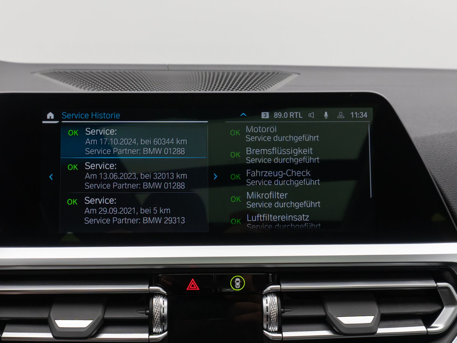 Fahrzeugabbildung BMW 320e Luxury Line Panorama Kamera DAB AHK Alarm