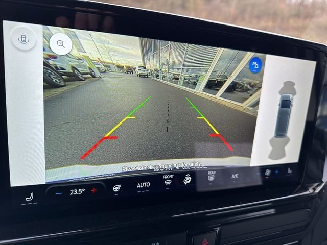 Fahrzeugabbildung Ford Tourneo Custom 320 L1 Nugget Titanium #Standh