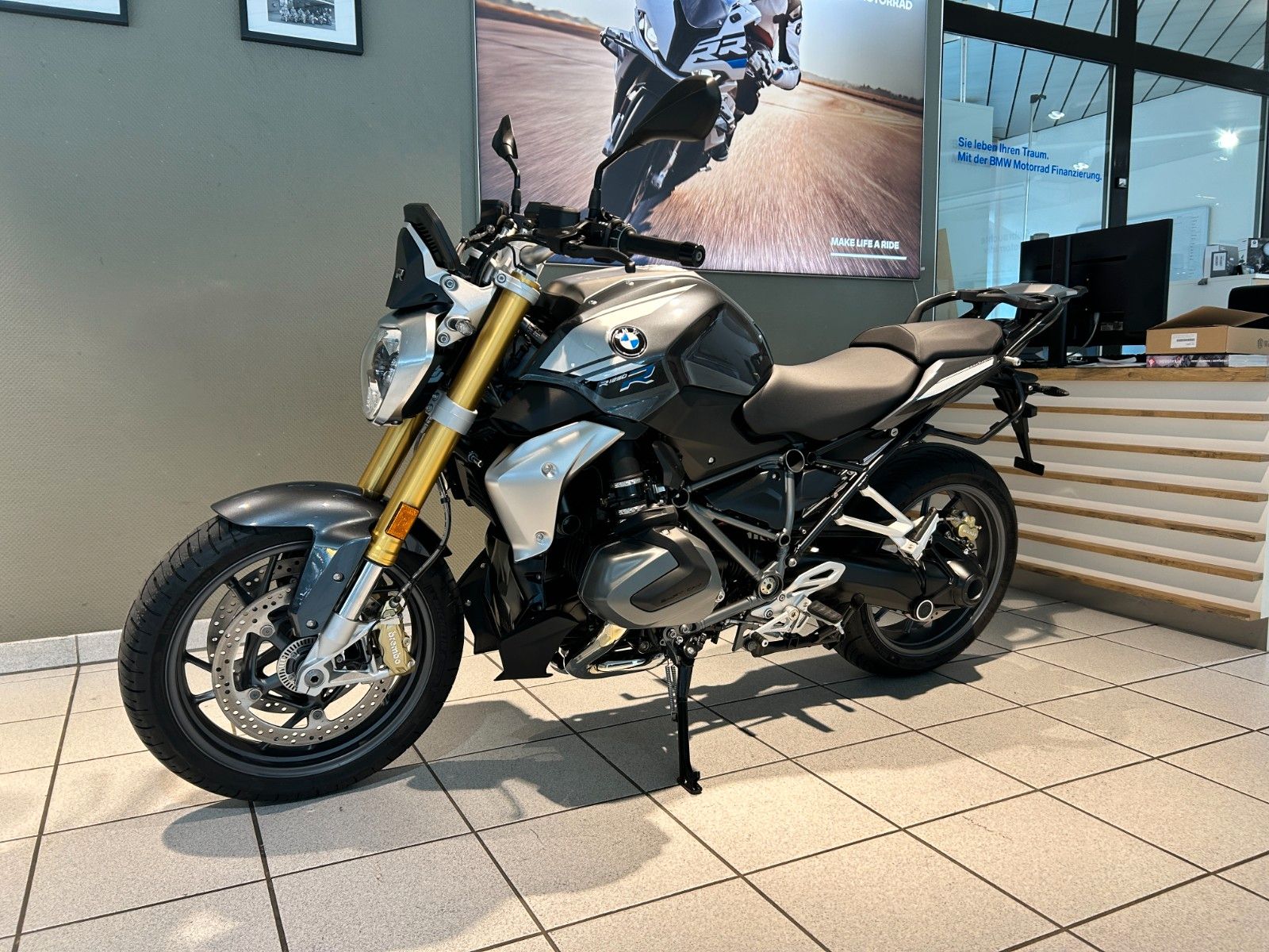 Fahrzeugabbildung BMW R1250R Dienstmotorrad NUR 1479KM!