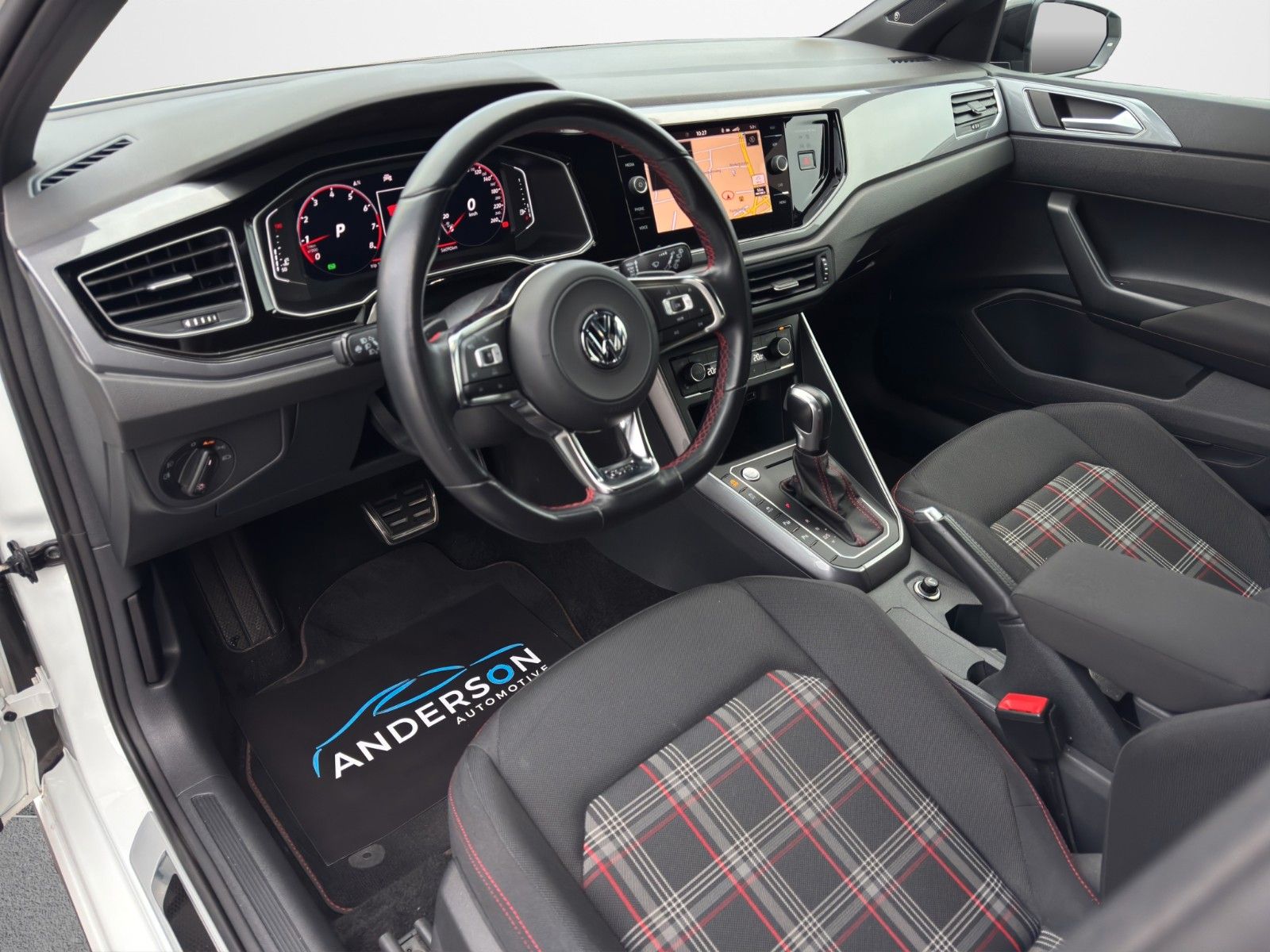 Fahrzeugabbildung Volkswagen POLO GTI 2.0TSI DSG KEYLESS KAM ACTIVEINFO BEATS