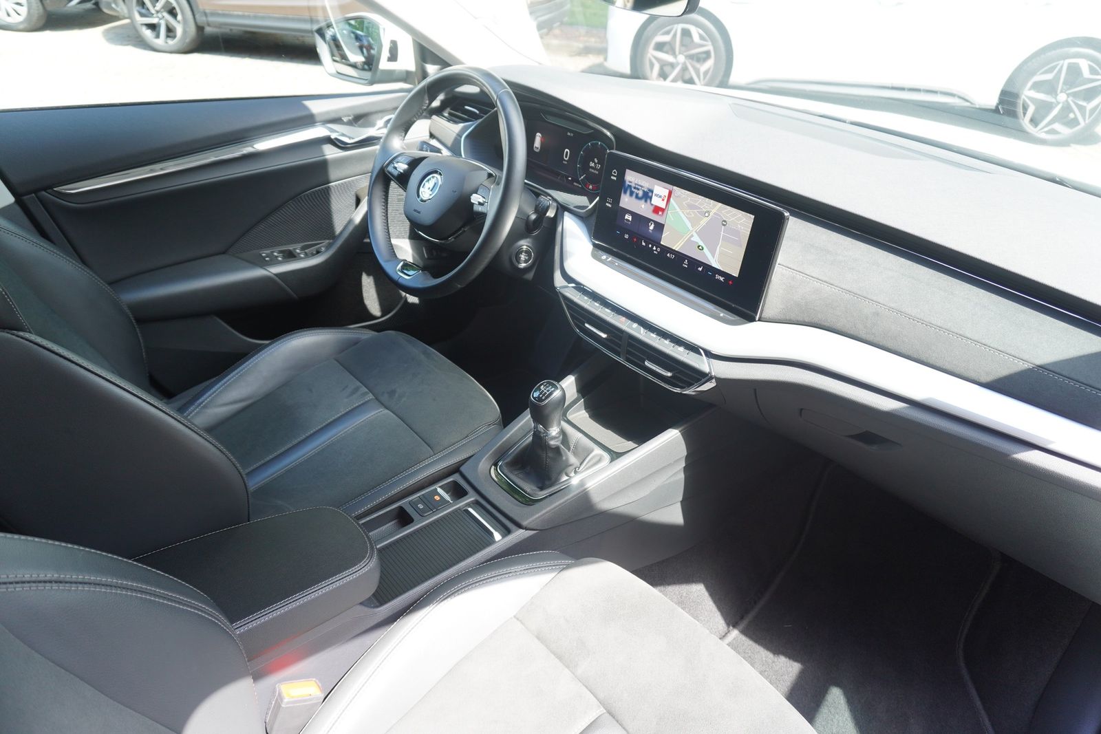 Skoda Octavia Combi 1.5 TSI First Edition ACC Kamera foto 14