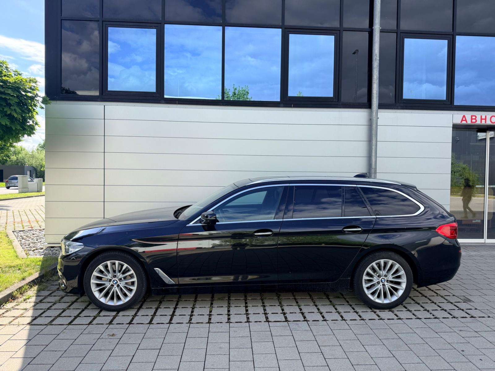 BMW 530i Touring Luxury Line Leder/HUD/ACC/Night Vis