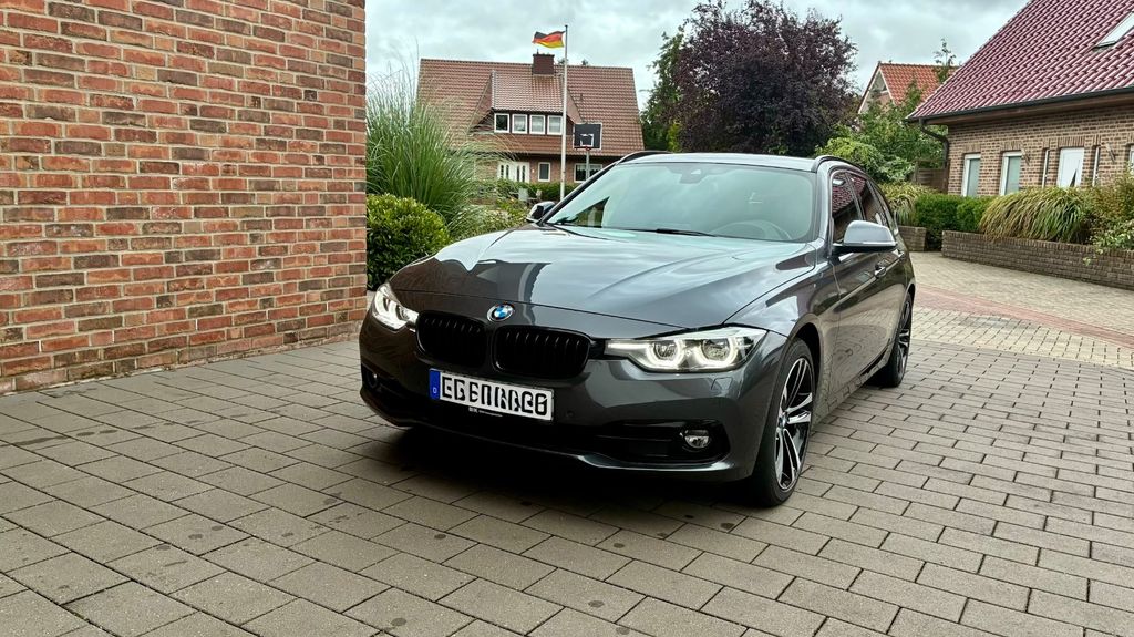 Image of BMW 320
