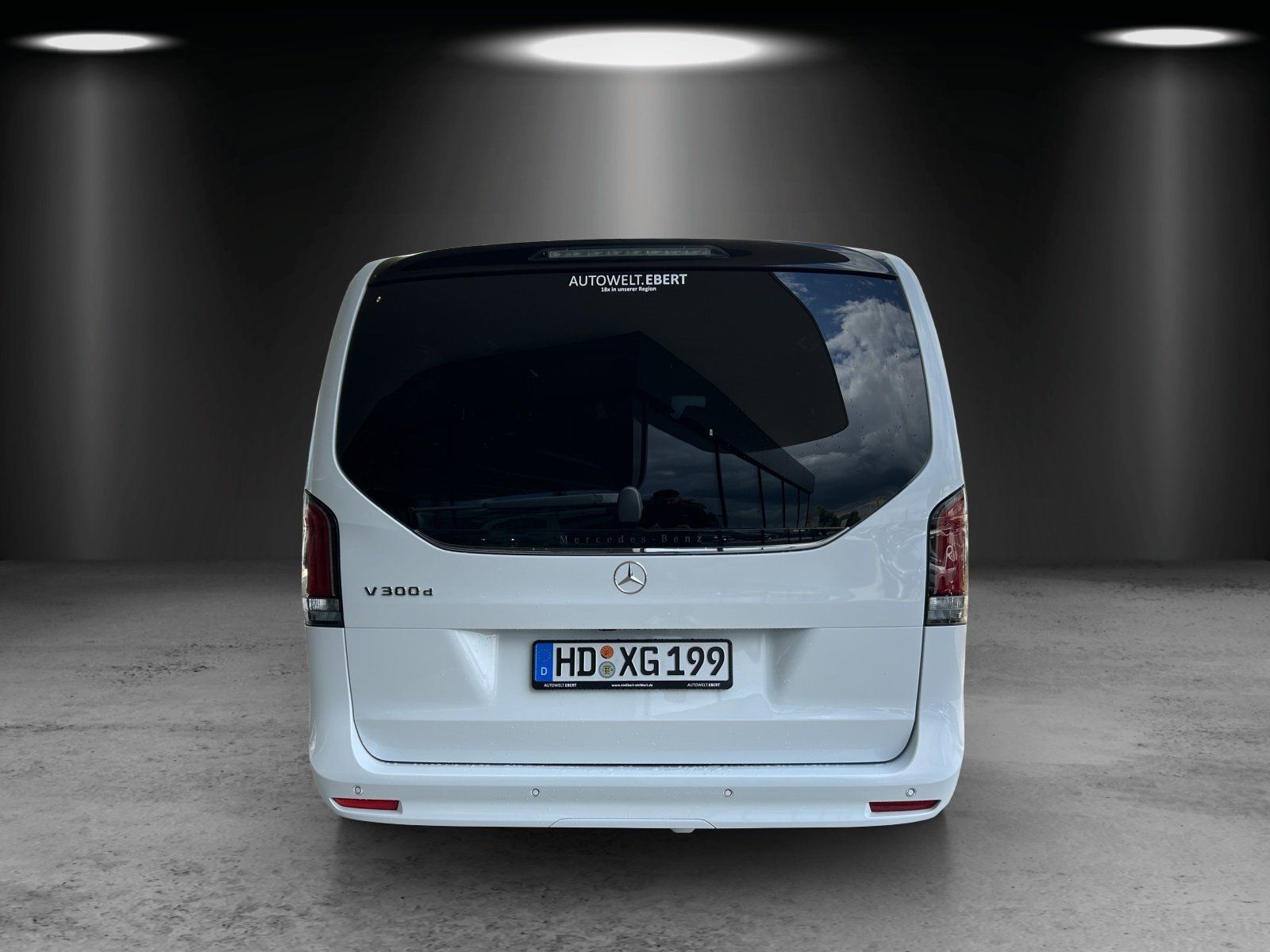 Fahrzeugabbildung Mercedes-Benz V 300 d STYLE lang MBUX DISTRO SHZ 360°