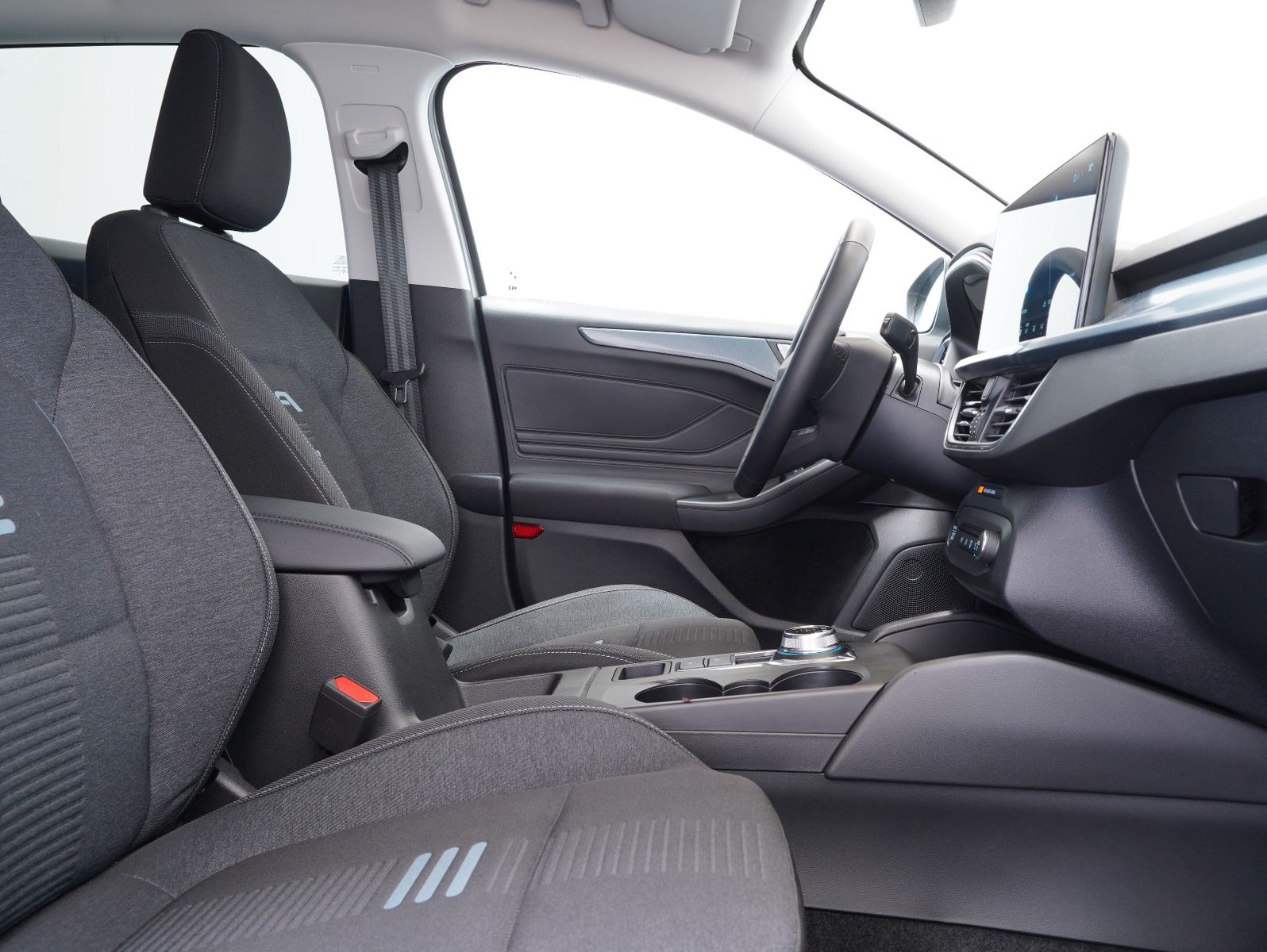 Fahrzeugabbildung Ford Focus Turnier 1.5 EcoBlue Active LED/ACC/AHK