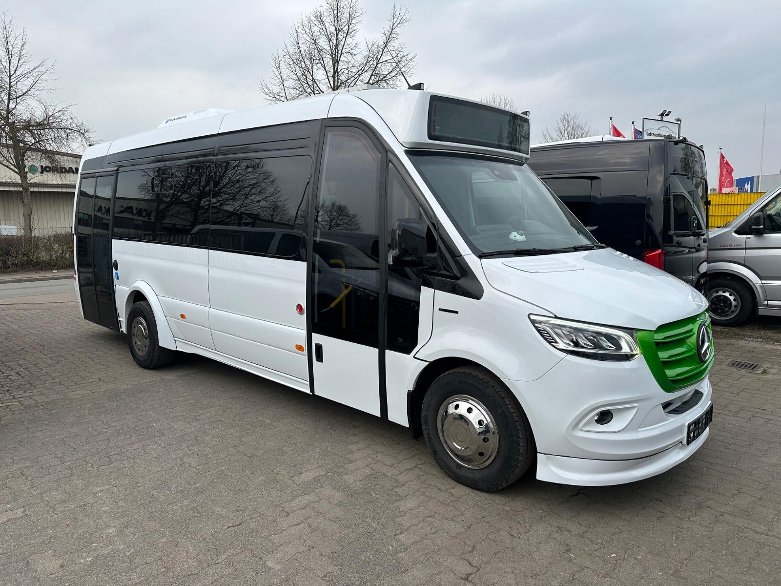 Mercedes-Benz eSprinter 400 KM Reichweite 15+20 Lini1