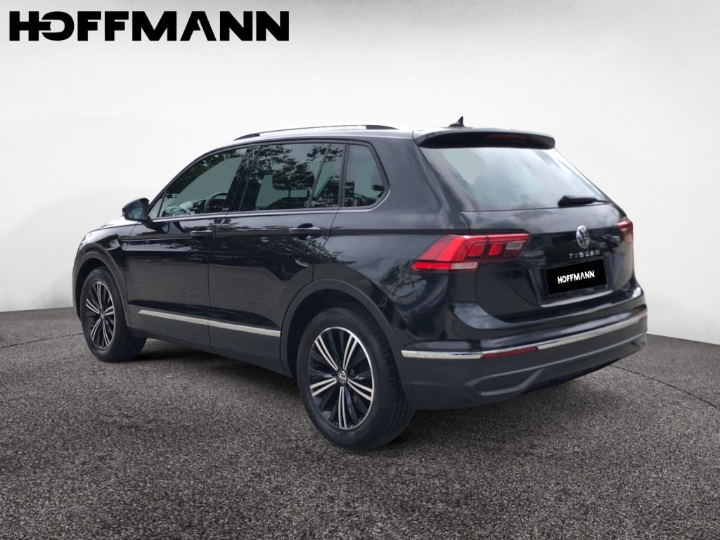 Fahrzeugabbildung Volkswagen Tiguan 1.5 TSI DSG Life AHZV NAVI Standheizung R