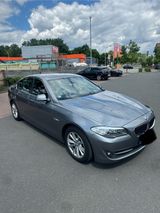 BMW 520 HEAD UP / SCHECKHEFT / 8-FACH - BMW 5er Reihe aus 2012