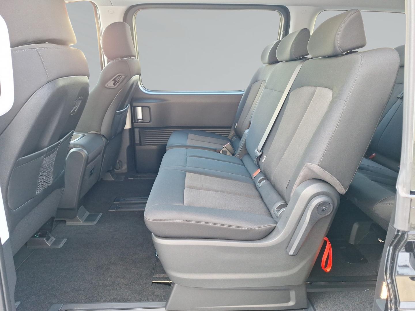 Hyundai STARIA Hybrid AT TREND 9-S LED Navi 360° Privacy