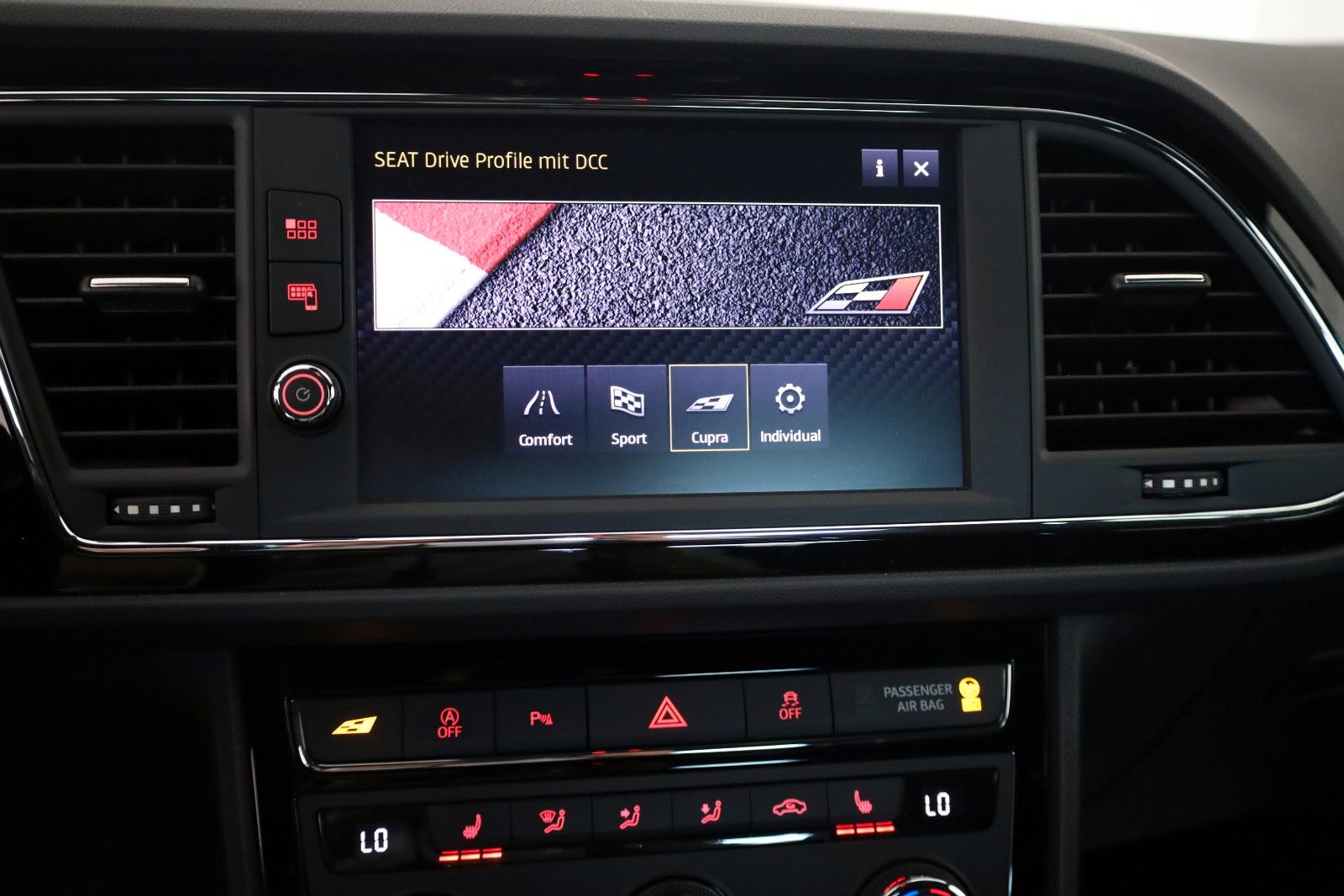 Fahrzeugabbildung SEAT Leon SC Cupra 300,T.Leder,Navi,LED,SH,Kamera,ACC