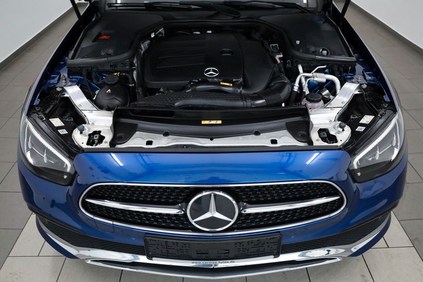 Fahrzeugabbildung Mercedes-Benz E 200 Coupe, Avantgarde, SH,Kamera,ACC,Panorama