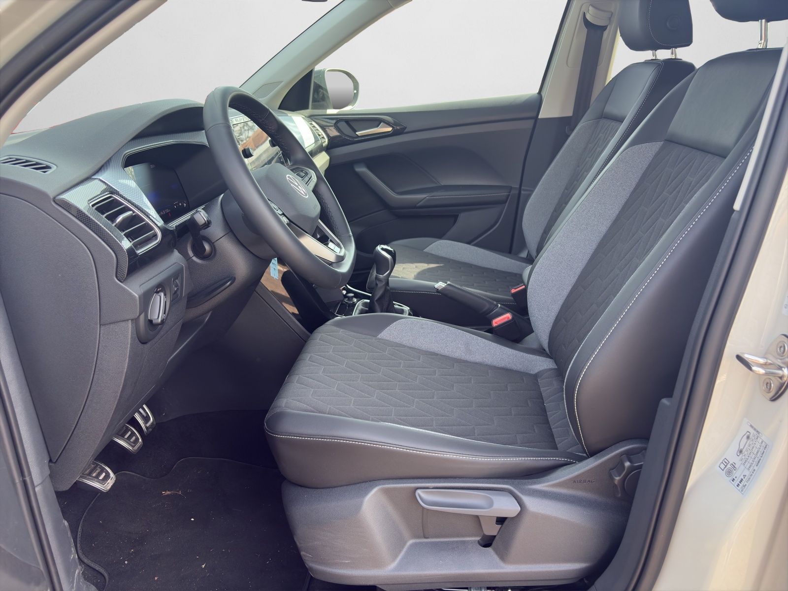 Volkswagen T-Cross - Bild 13