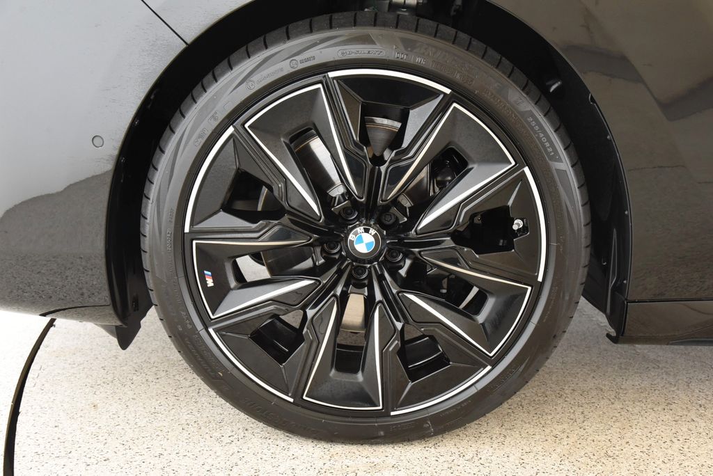 BMW 740