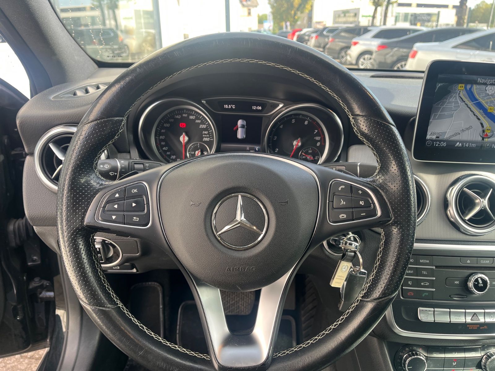 Mercedes-Benz GLA 180 Automatik-Navi-LED-PDC-Sportsitze – Bild 15