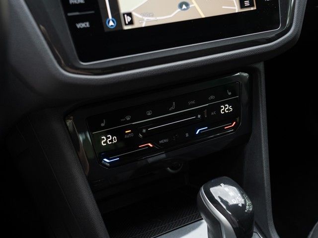 Tiguan Elegance TDI DSG IQ.LIGHT AHK Standhzg.