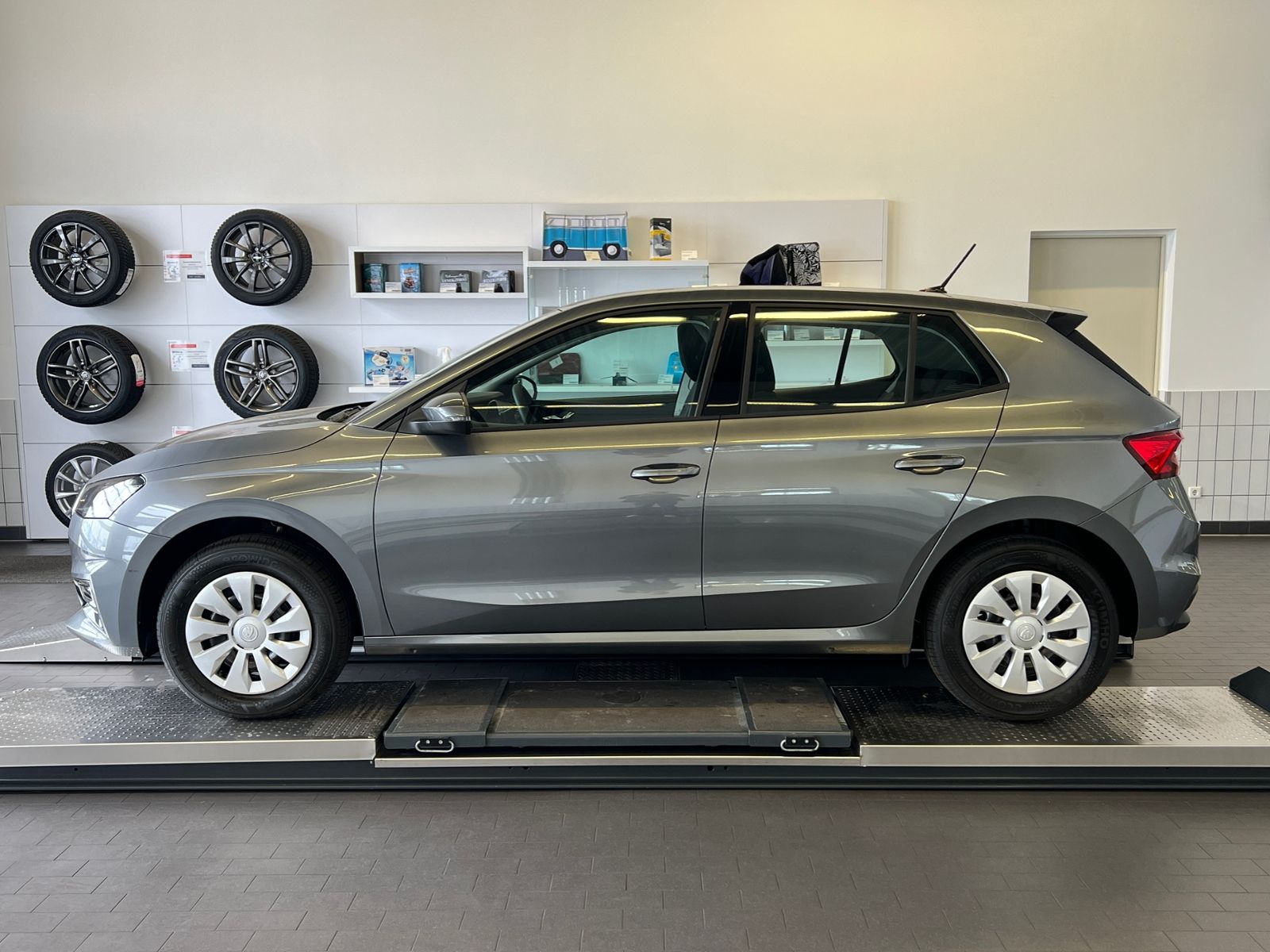 Fahrzeugabbildung SKODA Fabia Selection 1.0 MPI *Winterpaket,LED*