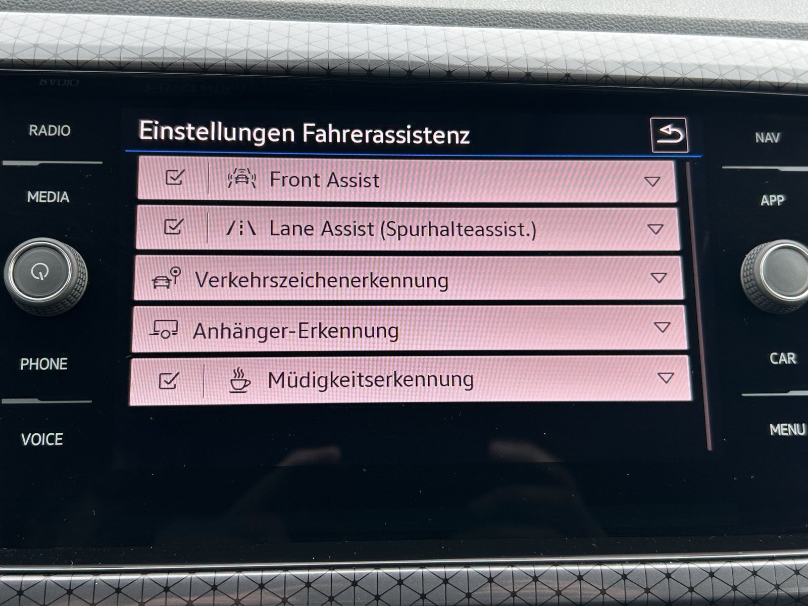 Fahrzeugabbildung Volkswagen T-Cross TSI Style R-Line LED Navi RFK SH 17"