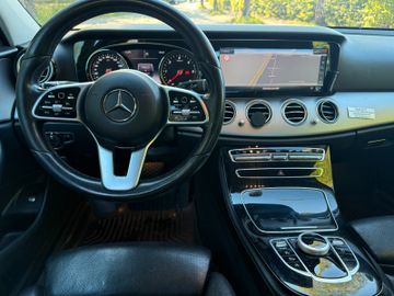 Mercedes E 220 - 8