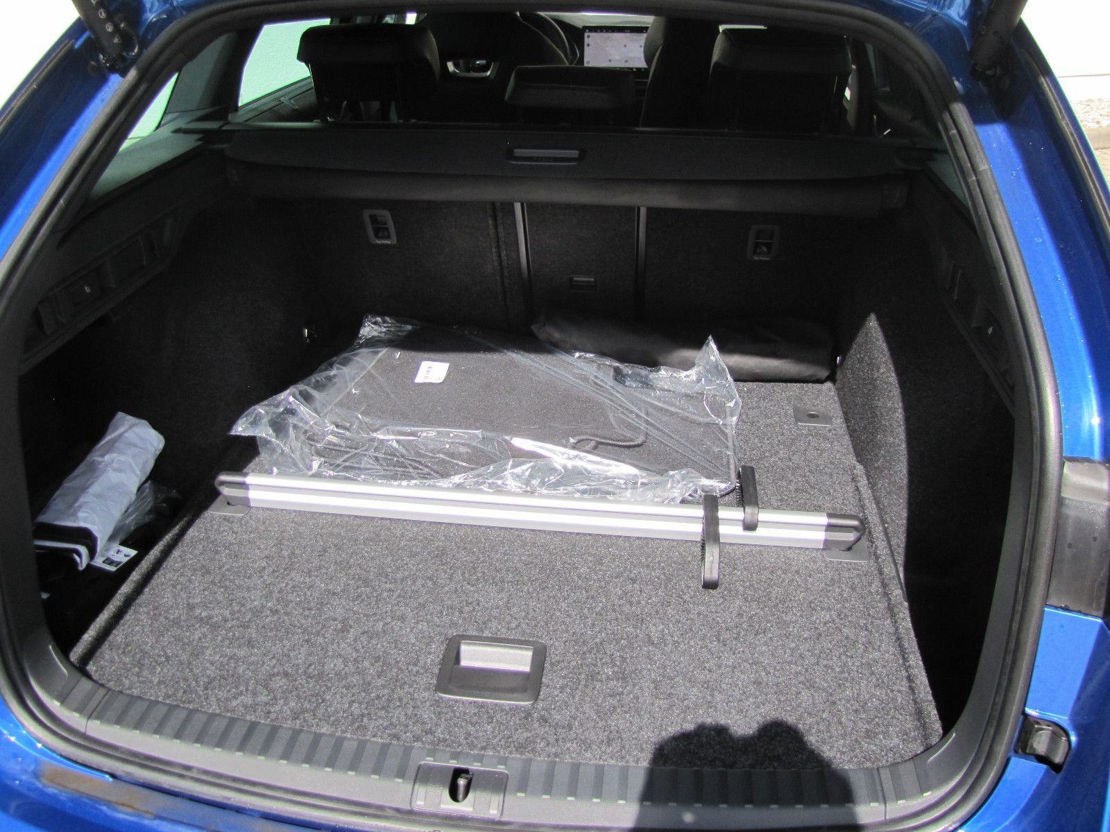 Fahrzeugabbildung SKODA Octavia Combi Sportline 2.0 TDI 150PS DSG