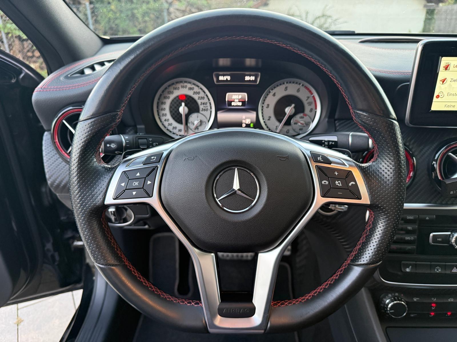 Mercedes-Benz A 250*4MATIC*Sport*AMG*Pano-Dach*Kamera*19 Zoll