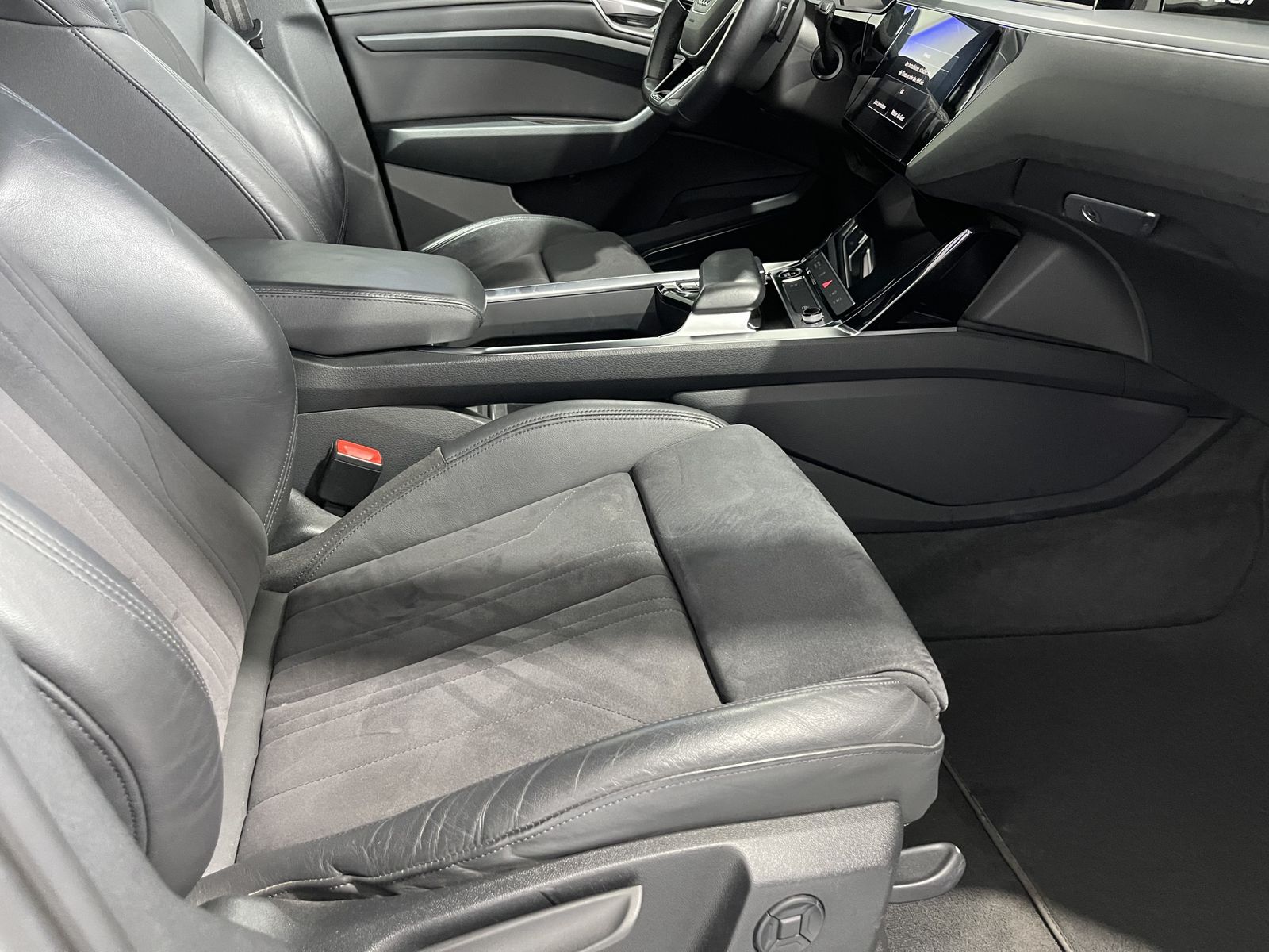 Fahrzeugabbildung Audi e-tron 50 Quattro S line*Matrix*B&O*21Zoll*Optik