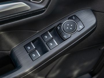 Ford Kuga Plug-In Hybrid ST-Line X Digitales Cockpit