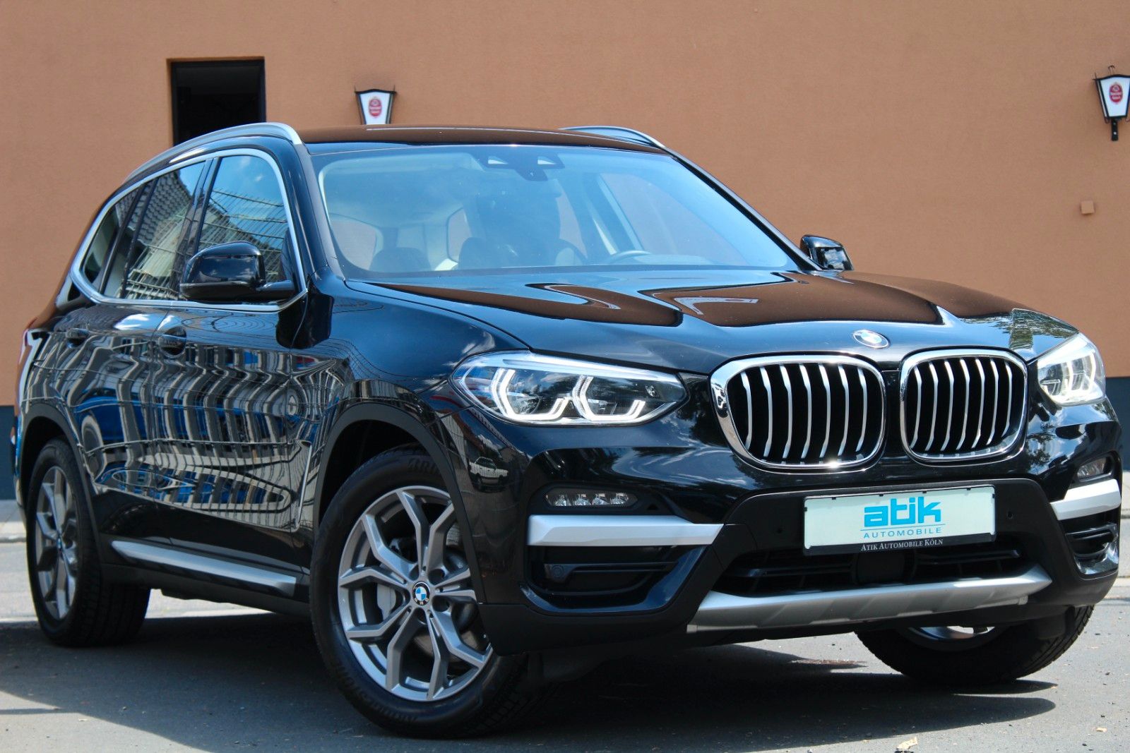 BMW X3 xDr30 DA-PLUS INNO HUD ADAP.LED 19" AHK xLine