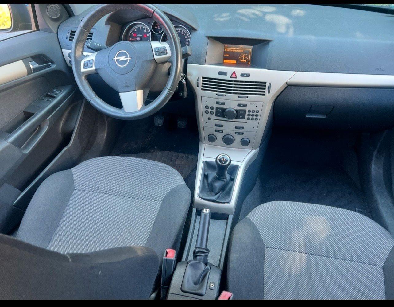 Opel Astra 2008 — photo 6