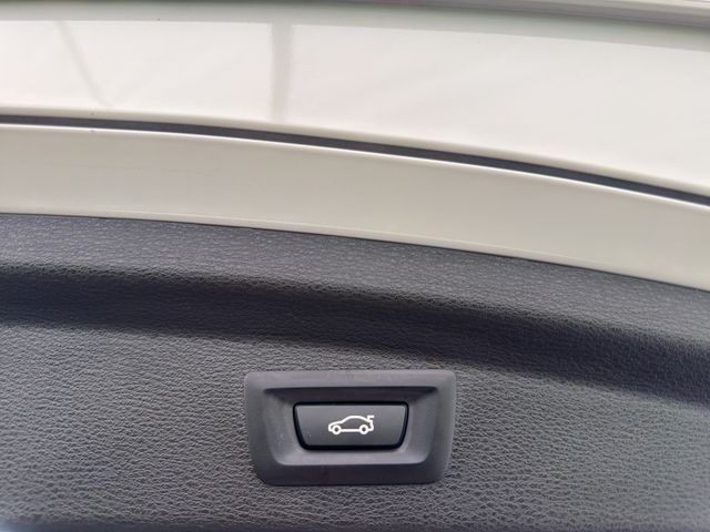 Fahrzeugabbildung BMW X2 sDrive 18i Automatik+LED+Navi+Pano+Kamera+DAB