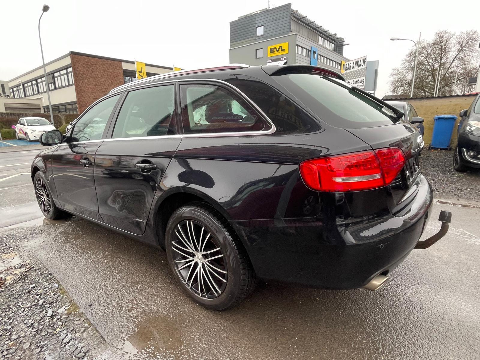 Audi A4 2011 — photo 8