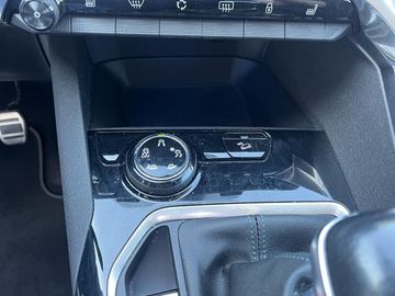 Bild 9 Peugeot 3008 1.2 PureTech Crossway - Navi - Tempomat - S