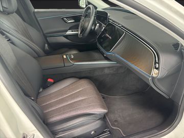 Mercedes E 220 - 6