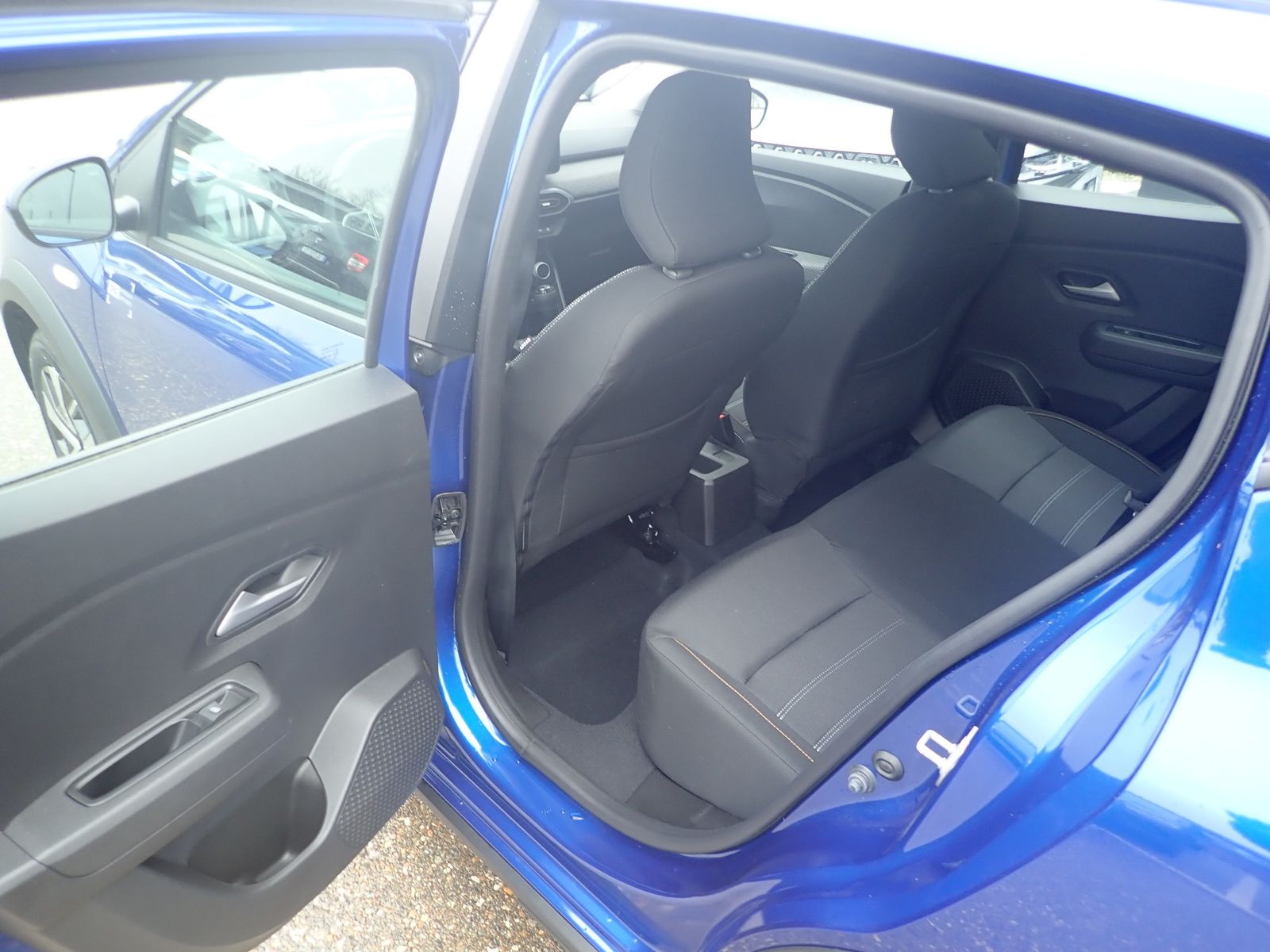 Fahrzeugabbildung Dacia Sandero Stepway Expression TCe 90