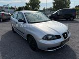 Seat Cordoba/Polo 1.4 Klima 5-Türiger Kleinwagen TÜV - Seat Cordoba aus 2003