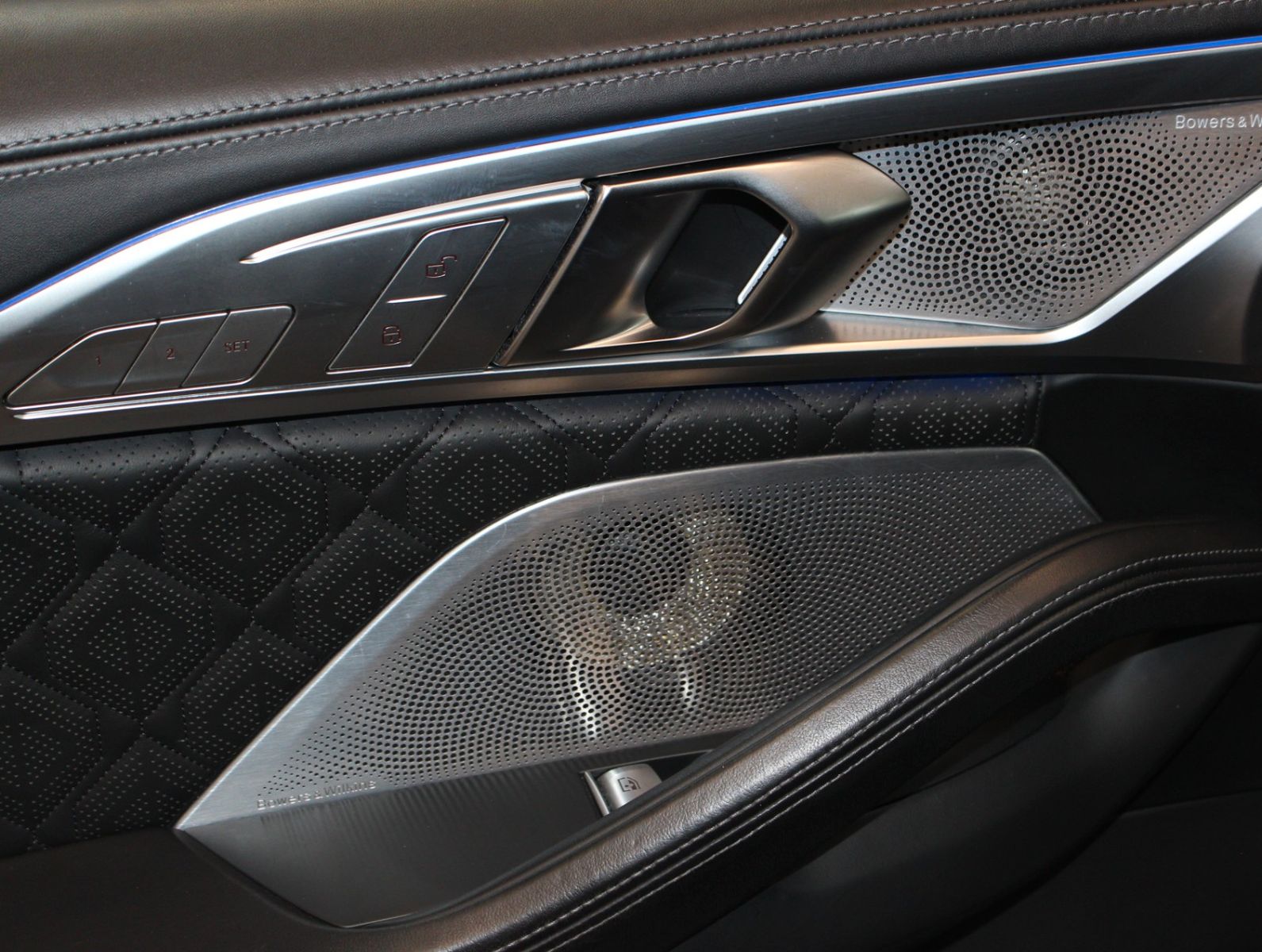Fahrzeugabbildung BMW M8 Coupe Comp. M Driver´s*B&W*Softclose*TOP
